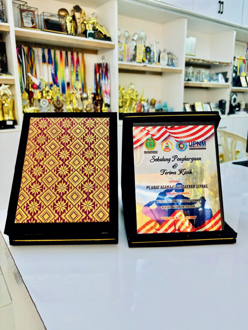 Artboard 14 Songket Velvet Box - custom plaque, plak and crystal award GT-i Design Malaysia