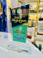 Acrylic Awards Design 1 Size A (10MM THICKNESS)