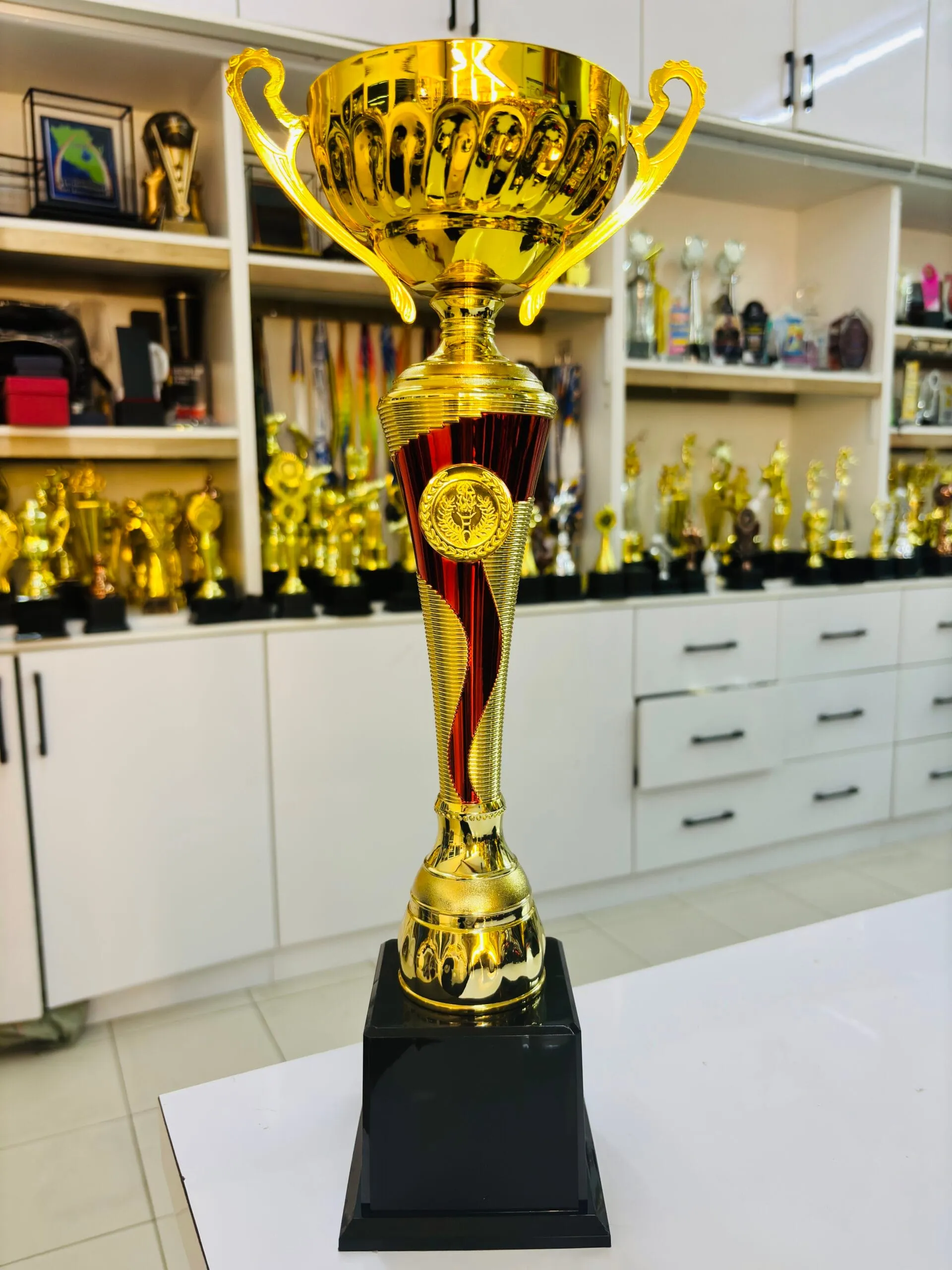 IMG_0580-scaled.webp PIALA RAHMAH GEMILANG RC01 - value trophy and piala mampu milik GT-i Design Malaysia