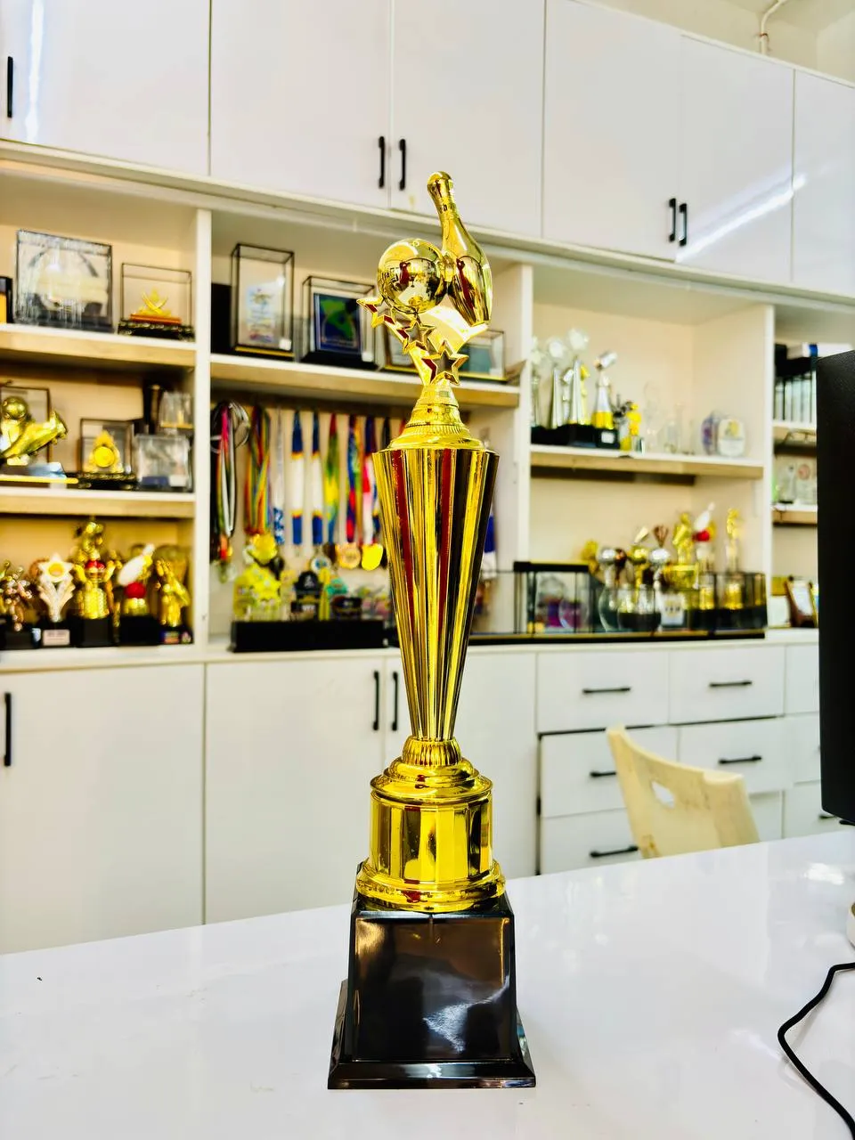 6120758718619566860.webp BOWLING PIN L0RC03 - bowling trophy and piala boling GT-i Design Malaysia