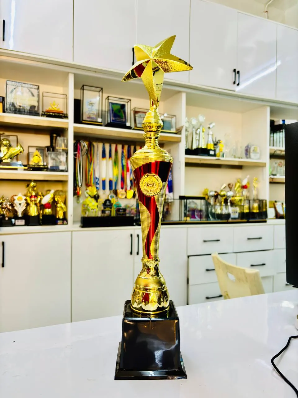 6120758718619566911.webp AWARD STAR 5 CORNER L0RC01 - custom trophy, piala and trofi GT-i Design Malaysia