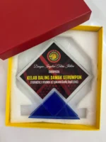 Exclusive Crystal Plaque 1 (With Box) - custom plaque, plak and crystal award GT-i Design Malaysia