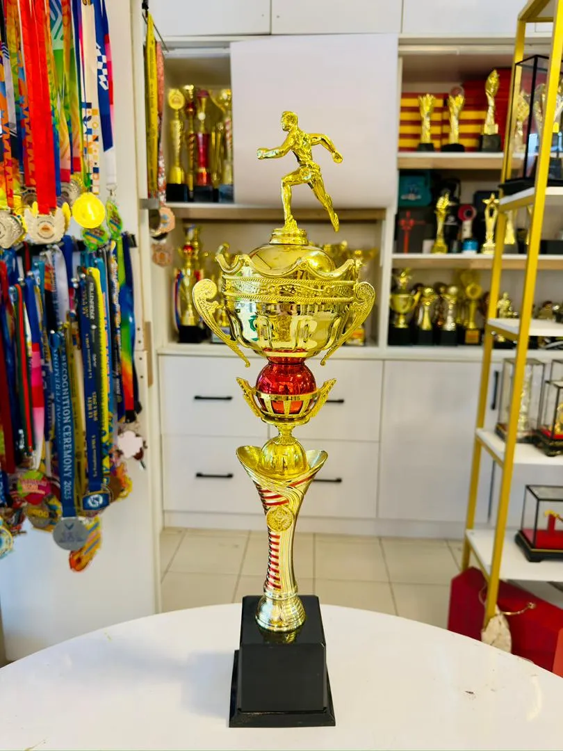 WhatsApp-Image-2025-10-08-at-9.40.05-PM-2.webp RUNNING L2RC04 CROWN - running, marathon and larian award GT-i Design Malaysia