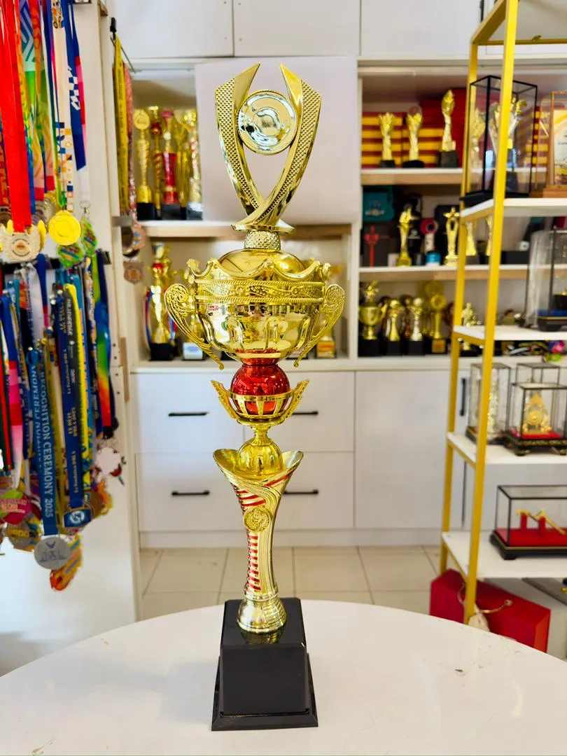 WhatsApp-Image-2025-10-08-at-9.40.07-PM-1.webp AWARD ARCH L2RC04 CROWN - custom trophy, piala and trofi GT-i Design Malaysia