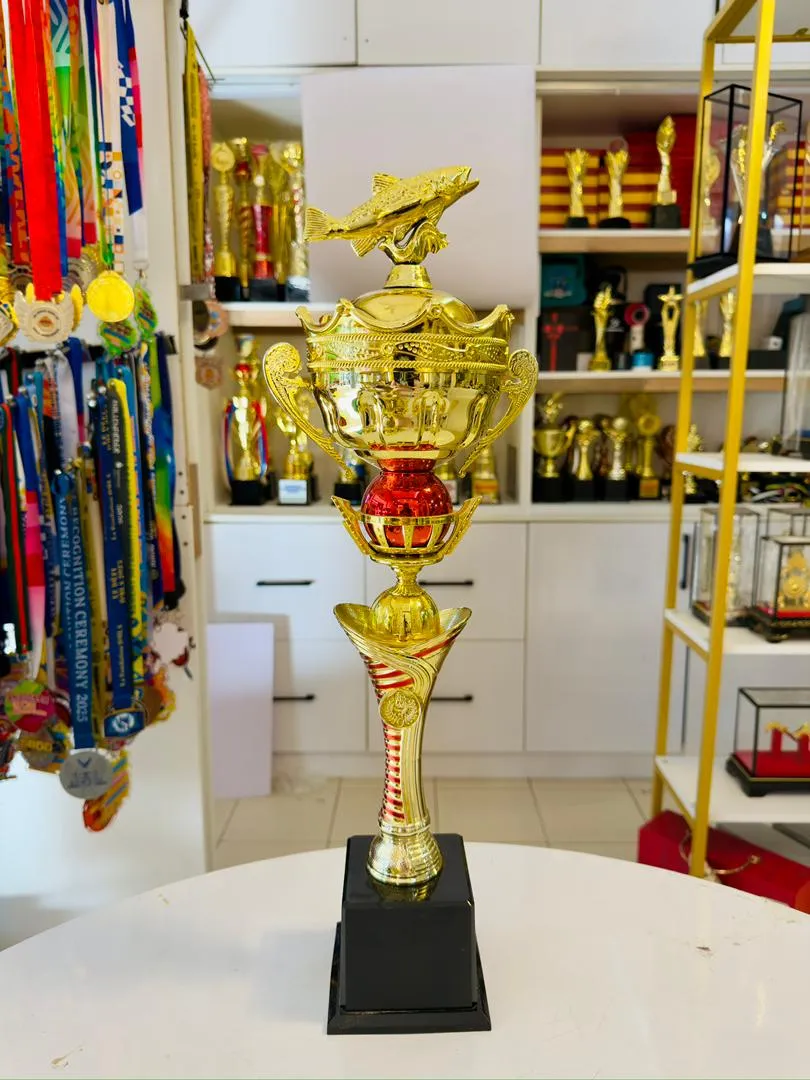 WhatsApp-Image-2025-10-08-at-9.40.09-PM-1.webp FISH L2RC04 CROWN - fishing trophy and piala memancing GT-i Design Malaysia