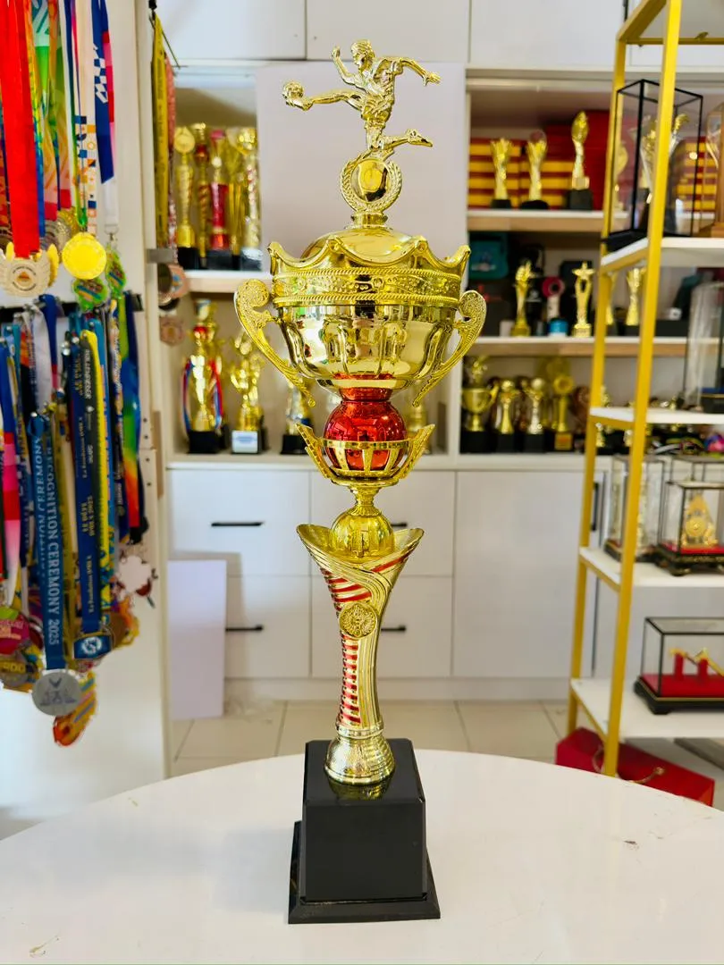 WhatsApp-Image-2025-10-08-at-9.40.09-PM-3.webp FOOTBALL / FUTSAL FIGURE 2 L2RC04 CROWN - football trophy by GT-i Design Malaysia