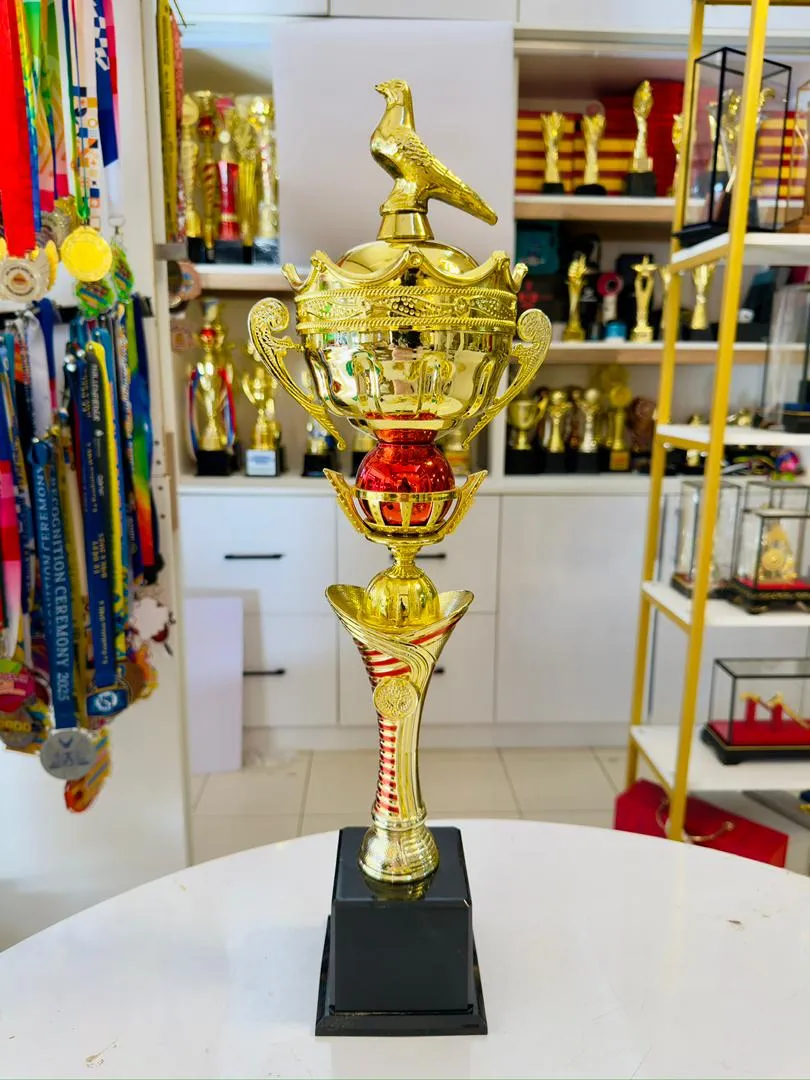 WhatsApp-Image-2025-10-08-at-9.40.17-PM.webp BIRD L2RC04 CROWN - custom trophy, piala and trofi GT-i Design Malaysia