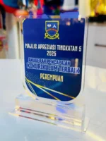 Acrylic Plaque School Awards 3 - acrylic trophy, piala acrylic and plak acrylic GT-i Design Malaysia
