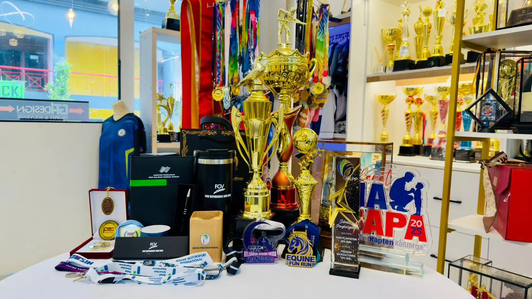 GTi Design Trophy, plaques and trophies, trusted trophy supplier Malaysia