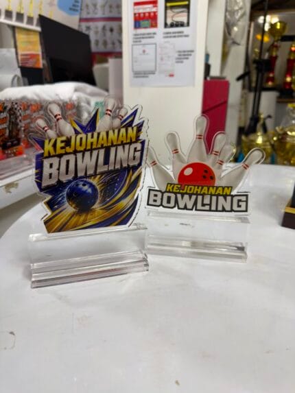 Piala Acrylic Bowling Design Bowling Pin dengan plate custom untuk kejohanan bowling