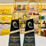 Exclusive Crystal 15 black and clear crystal award, 27 cm - GTi Design Malaysia