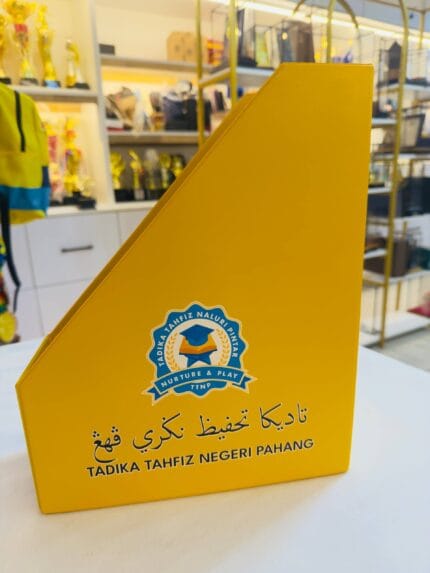 Yellow upright file holder with custom Tadika Tahfiz Negeri Pahang logo artwork