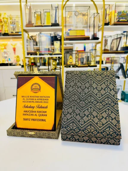 Velvet Box Full Songket plaque box in Pattern 2, 7 x 9 inch